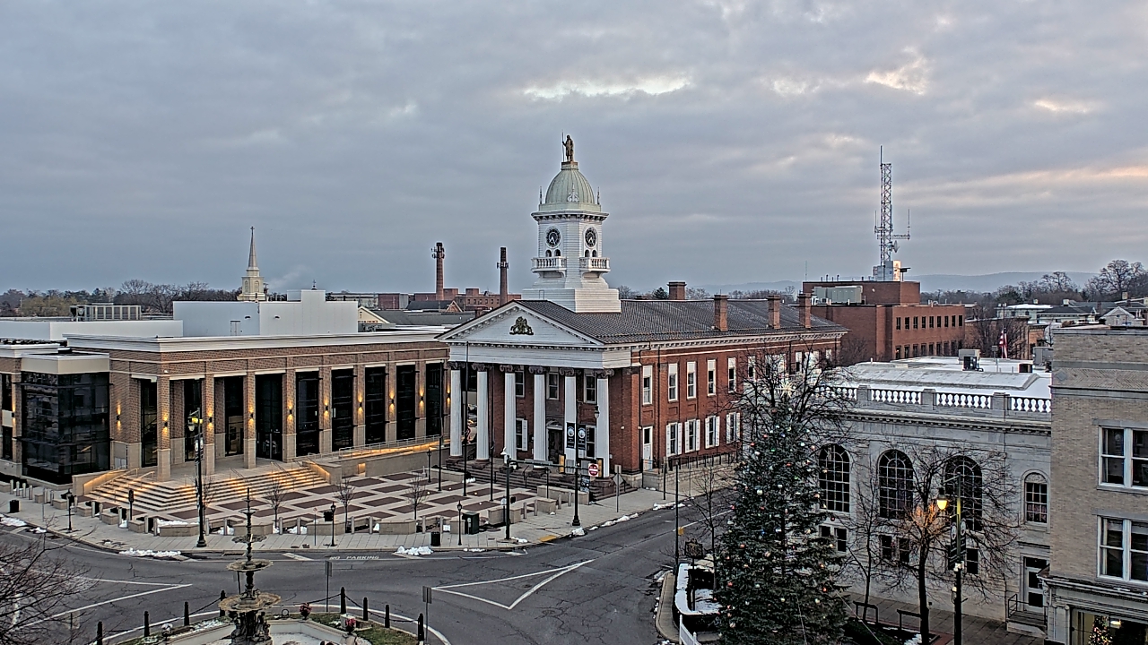 Thumbnail for current weather camera view from Franklin County 11-30 Visitors Center in Chambersburg, Pennsylvania