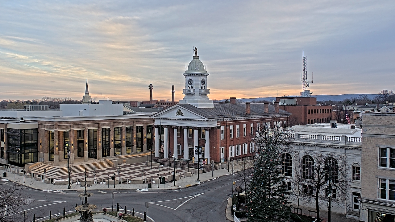 Thumbnail for current weather camera view from Franklin County 11-30 Visitors Center in Chambersburg, Pennsylvania