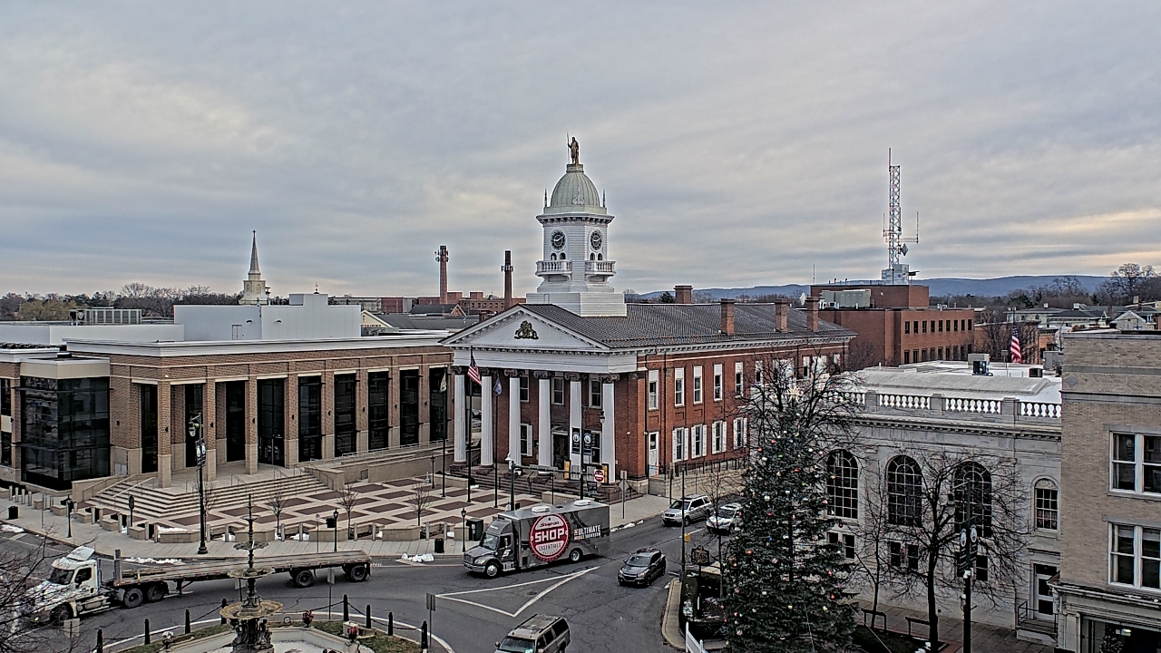 Thumbnail for current weather camera view from Franklin County 11-30 Visitors Center in Chambersburg, Pennsylvania