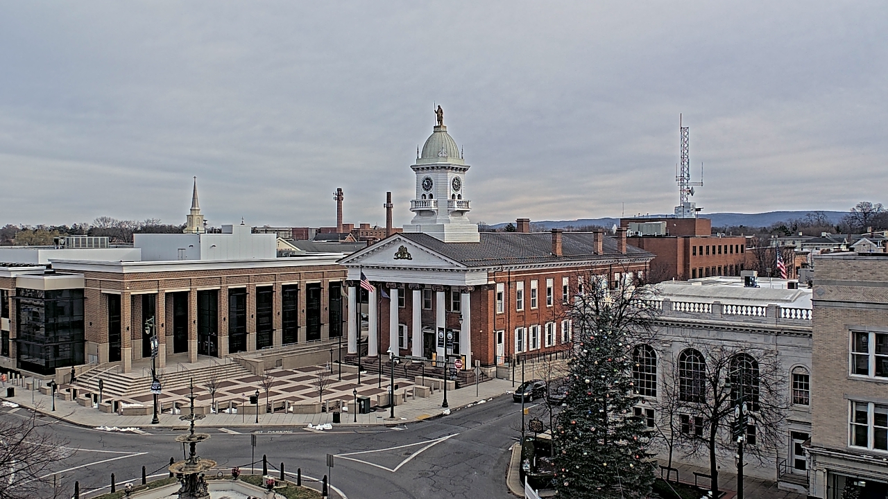 Thumbnail for current weather camera view from Franklin County 11-30 Visitors Center in Chambersburg, Pennsylvania