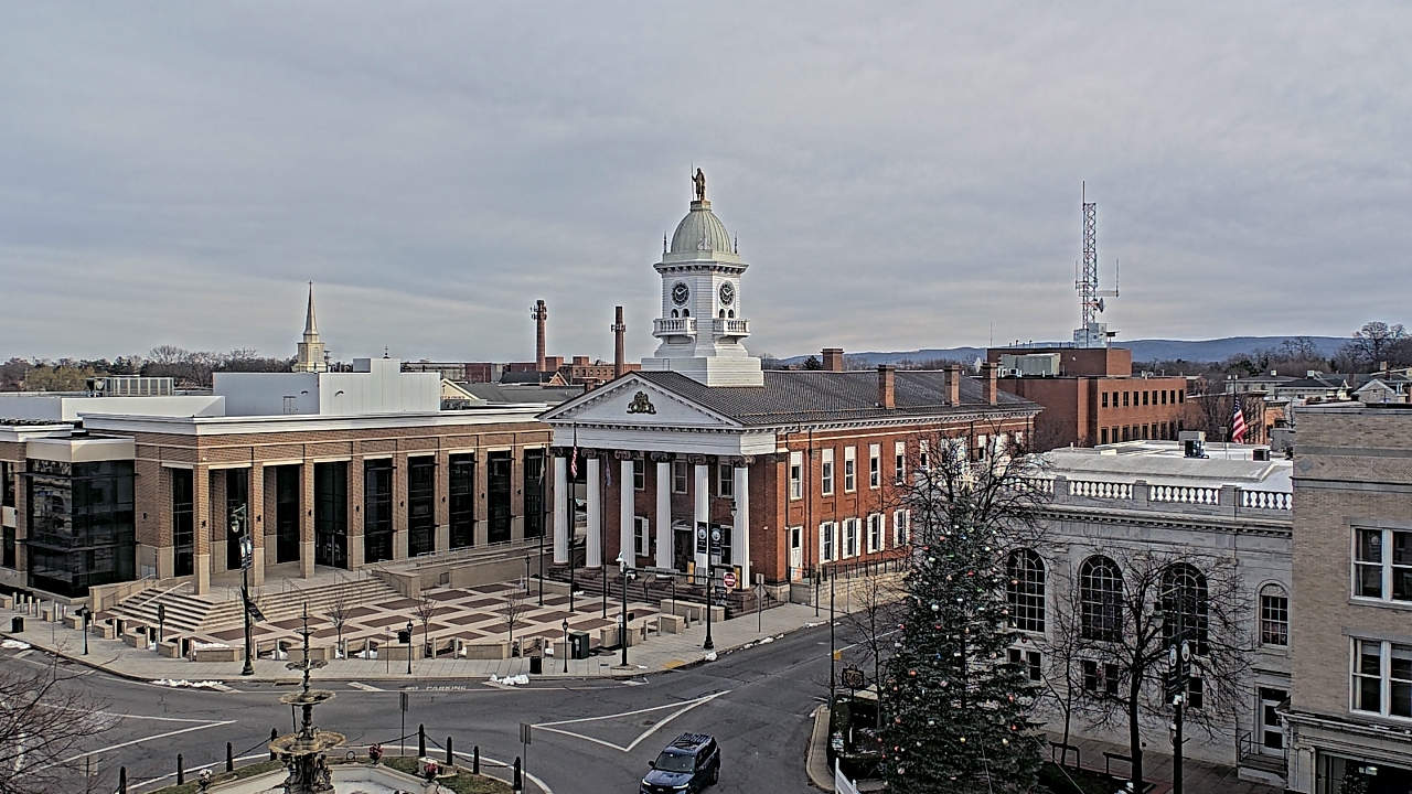 Thumbnail for current weather camera view from Franklin County 11-30 Visitors Center in Chambersburg, Pennsylvania