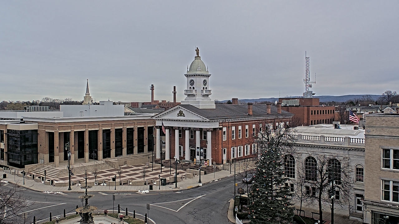 Thumbnail for current weather camera view from Franklin County 11-30 Visitors Center in Chambersburg, Pennsylvania