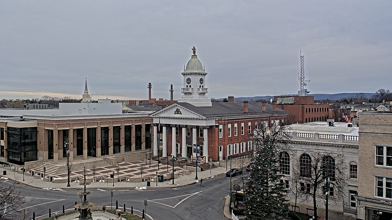 Thumbnail for current weather camera view from Franklin County 11-30 Visitors Center in Chambersburg, Pennsylvania