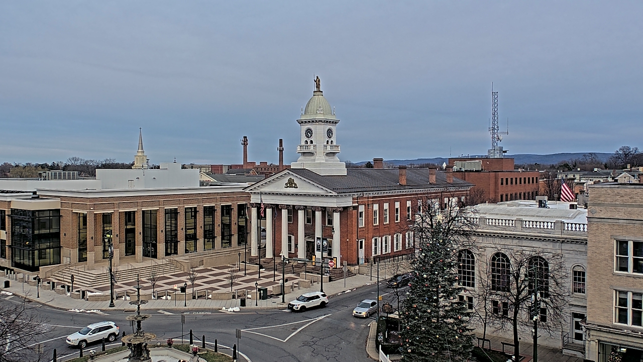 Thumbnail for current weather camera view from Franklin County 11-30 Visitors Center in Chambersburg, Pennsylvania