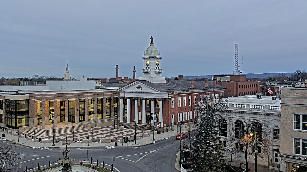 Thumbnail for current weather camera view from Franklin County 11-30 Visitors Center in Chambersburg, Pennsylvania
