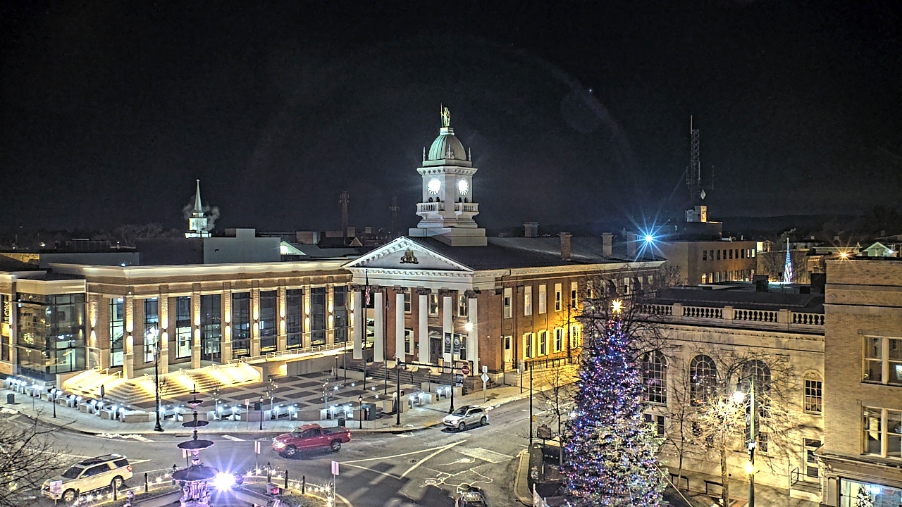 Thumbnail for current weather camera view from Franklin County 11-30 Visitors Center in Chambersburg, Pennsylvania