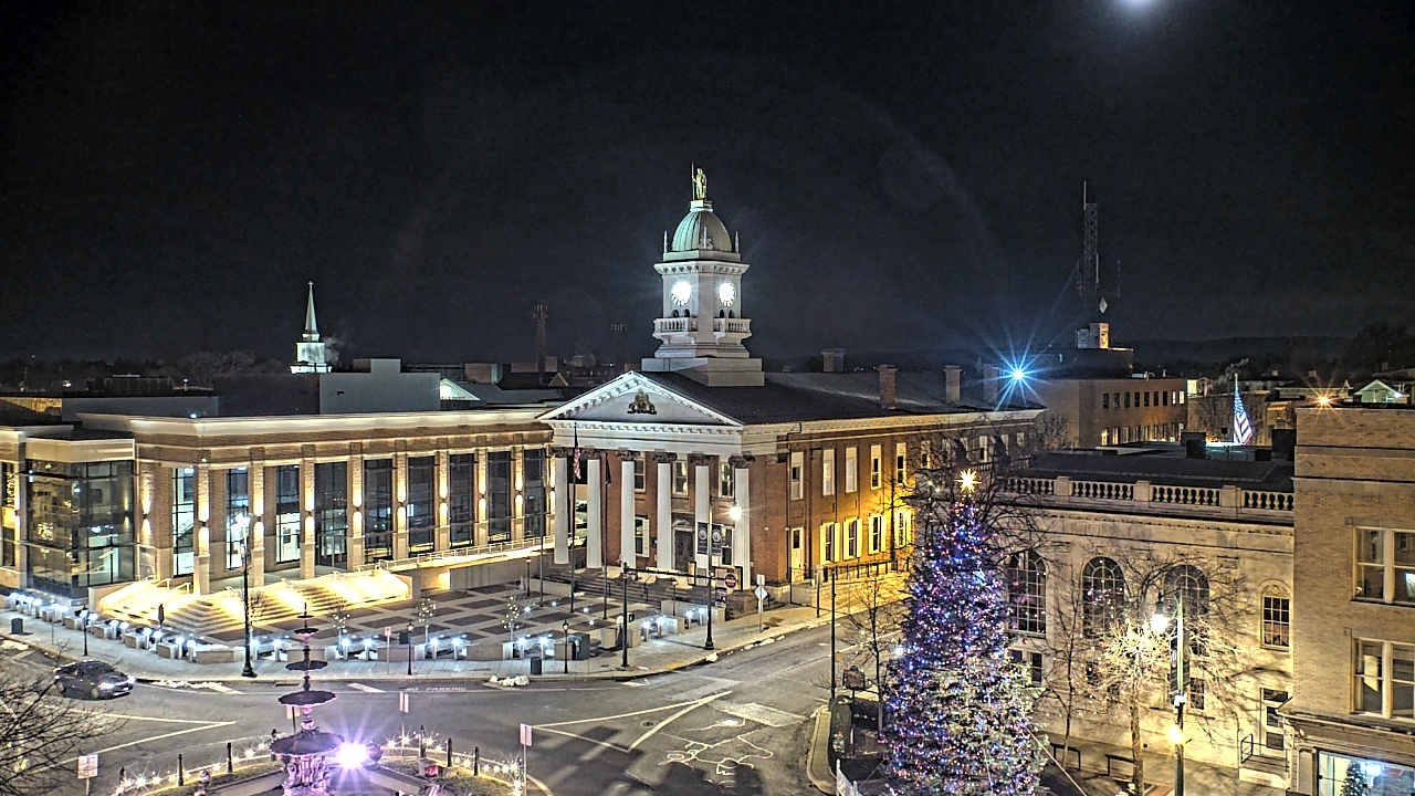 Thumbnail for current weather camera view from Franklin County 11-30 Visitors Center in Chambersburg, Pennsylvania
