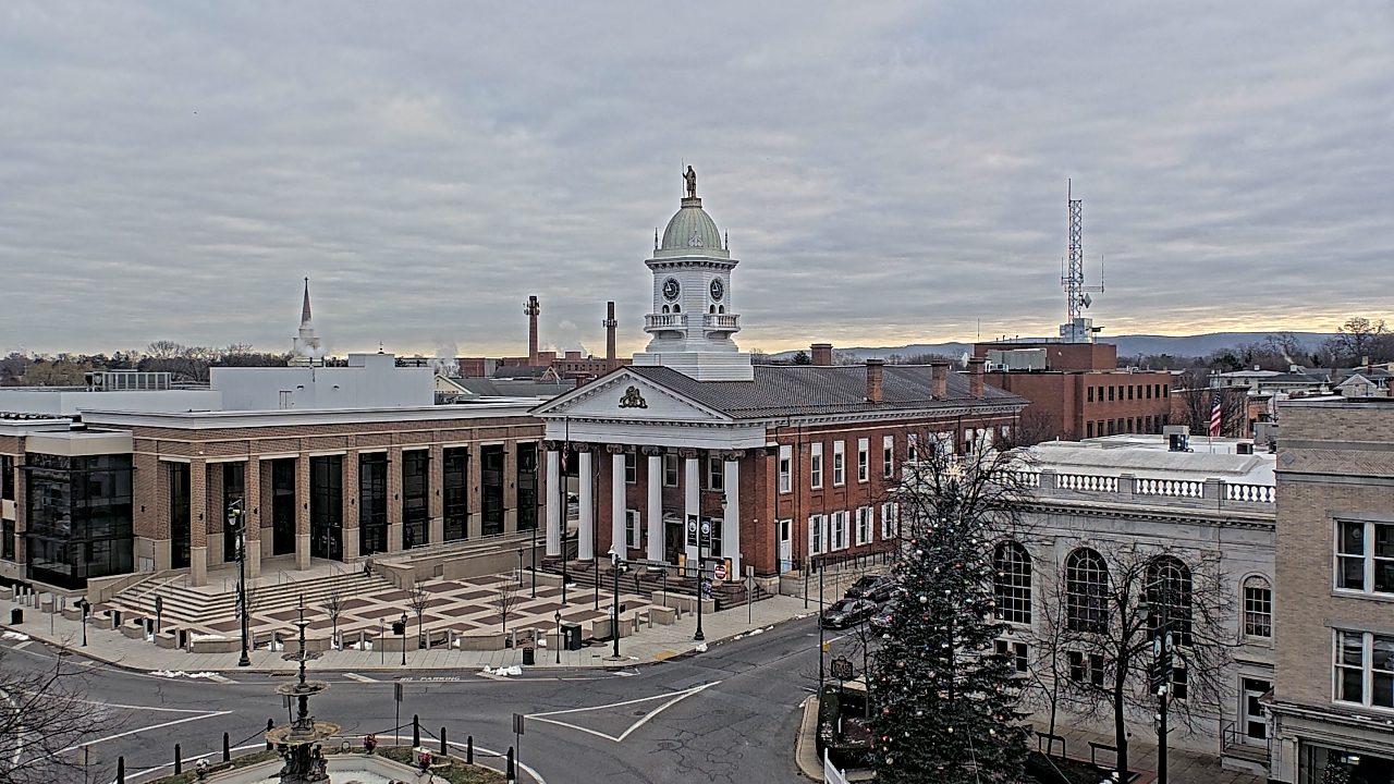 Thumbnail for current weather camera view from Franklin County 11-30 Visitors Center in Chambersburg, Pennsylvania