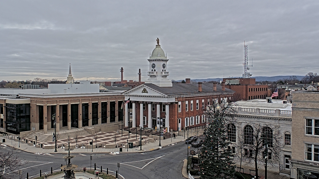 Thumbnail for current weather camera view from Franklin County 11-30 Visitors Center in Chambersburg, Pennsylvania