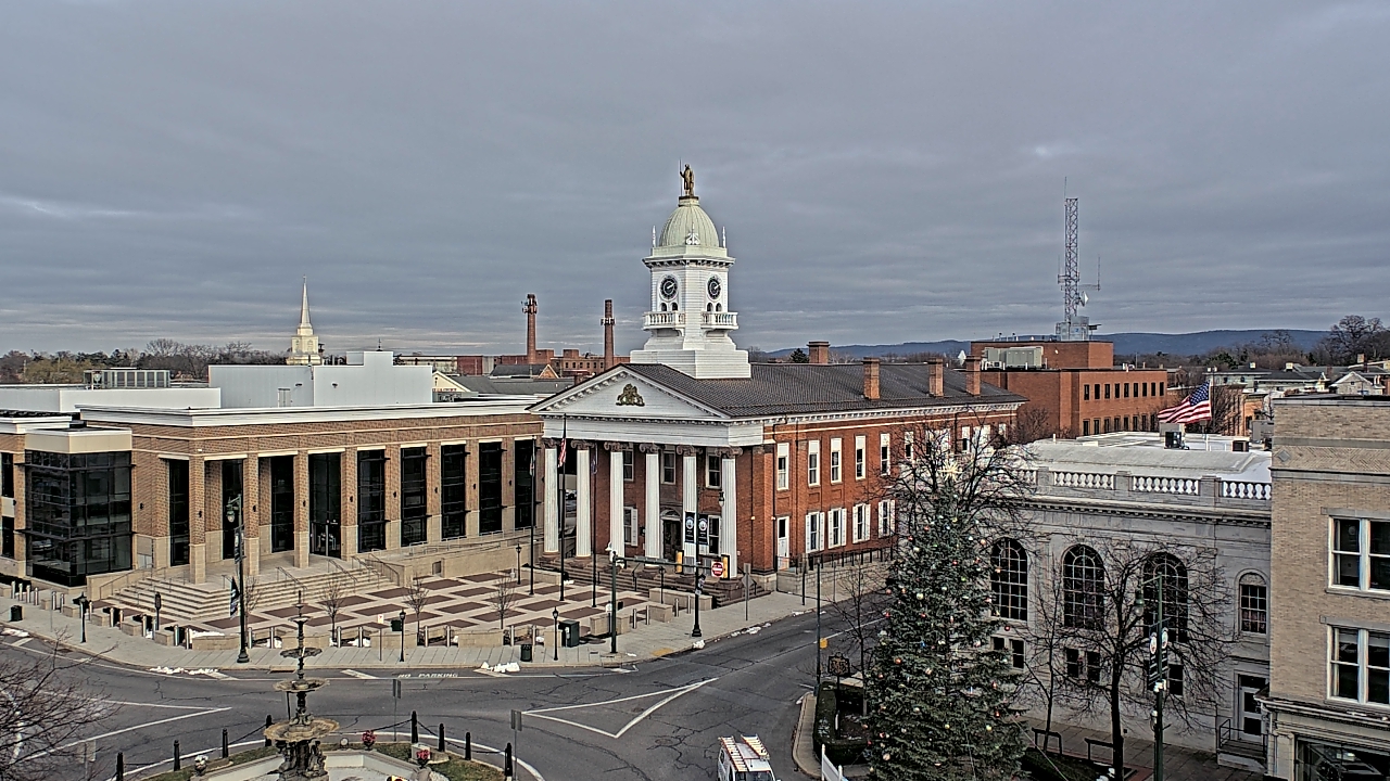 Thumbnail for current weather camera view from Franklin County 11-30 Visitors Center in Chambersburg, Pennsylvania