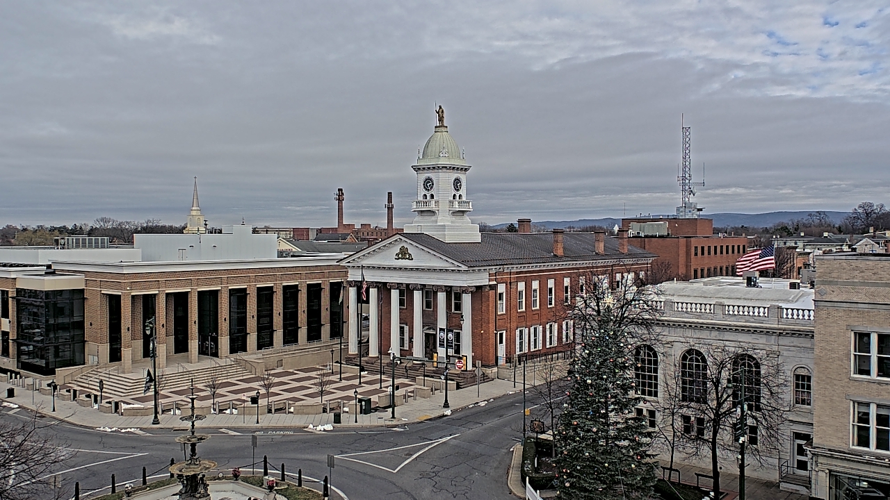 Thumbnail for current weather camera view from Franklin County 11-30 Visitors Center in Chambersburg, Pennsylvania