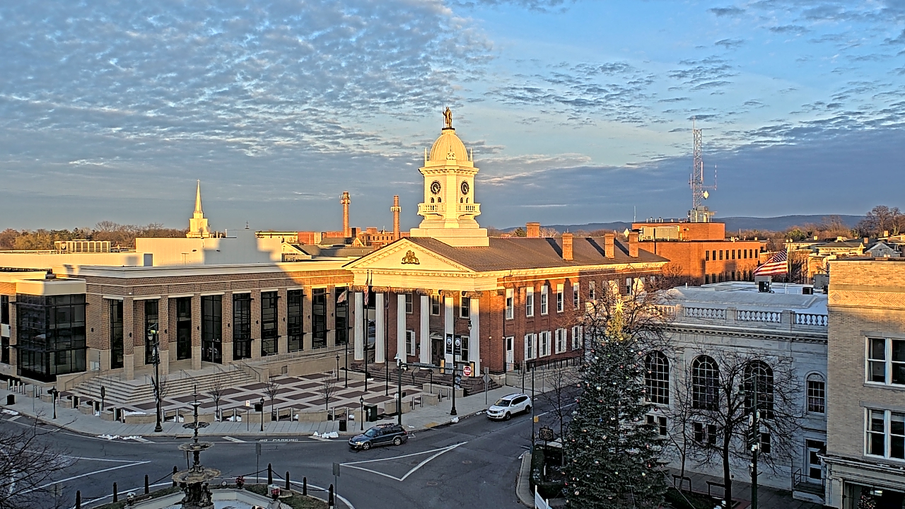 Thumbnail for current weather camera view from Franklin County 11-30 Visitors Center in Chambersburg, Pennsylvania