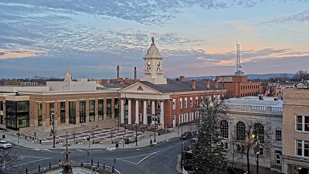 Thumbnail for current weather camera view from Franklin County 11-30 Visitors Center in Chambersburg, Pennsylvania