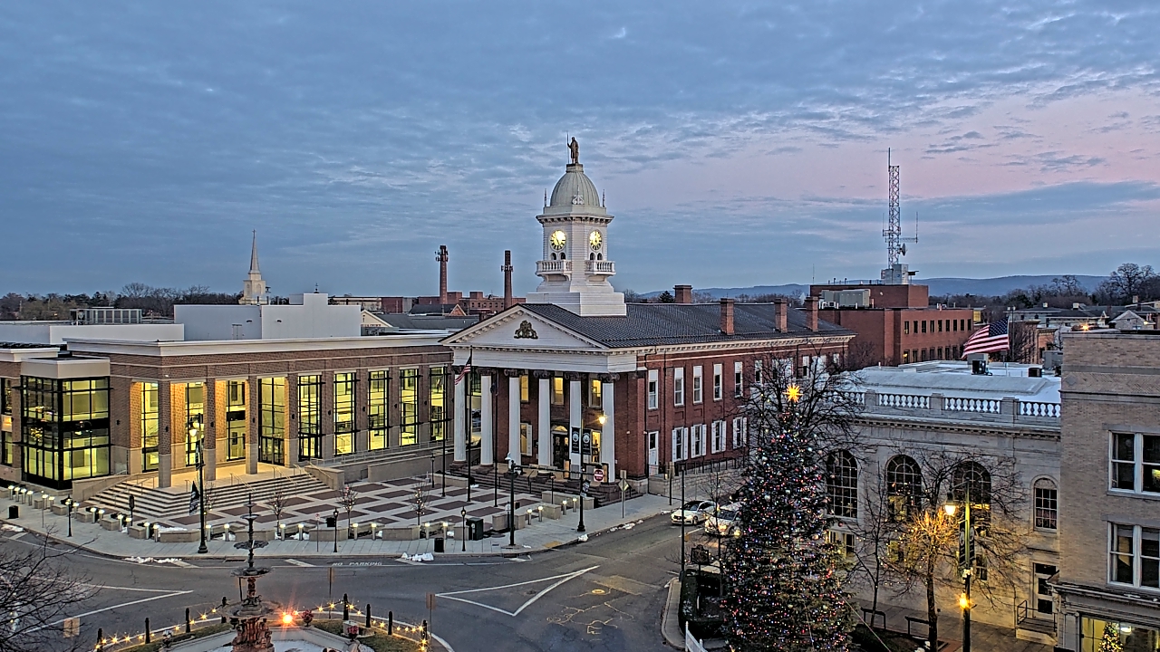 Thumbnail for current weather camera view from Franklin County 11-30 Visitors Center in Chambersburg, Pennsylvania