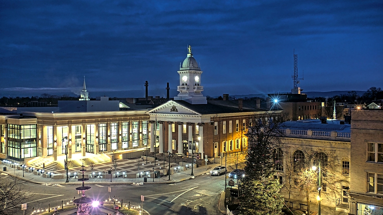 Thumbnail for current weather camera view from Franklin County 11-30 Visitors Center in Chambersburg, Pennsylvania