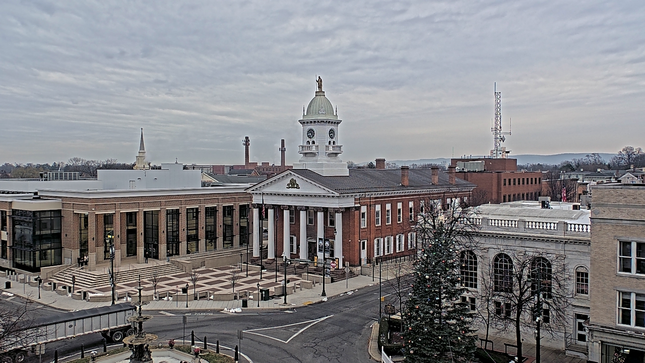 Thumbnail for current weather camera view from Franklin County 11-30 Visitors Center in Chambersburg, Pennsylvania