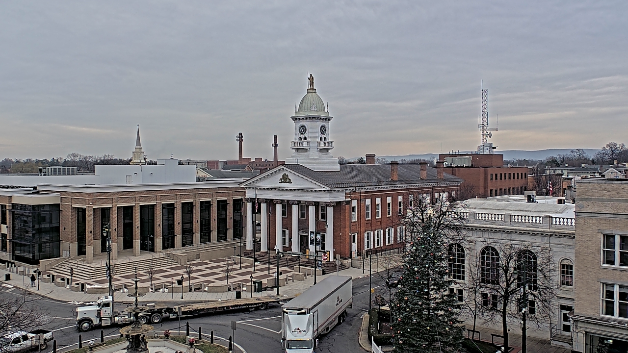 Thumbnail for current weather camera view from Franklin County 11-30 Visitors Center in Chambersburg, Pennsylvania