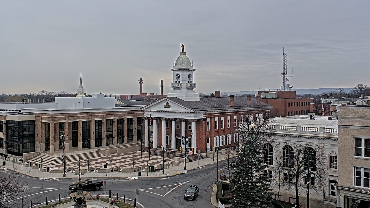 Thumbnail for current weather camera view from Franklin County 11-30 Visitors Center in Chambersburg, Pennsylvania