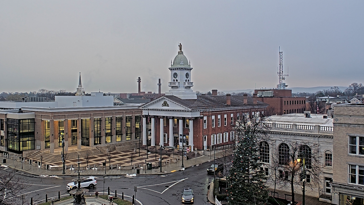 Thumbnail for current weather camera view from Franklin County 11-30 Visitors Center in Chambersburg, Pennsylvania