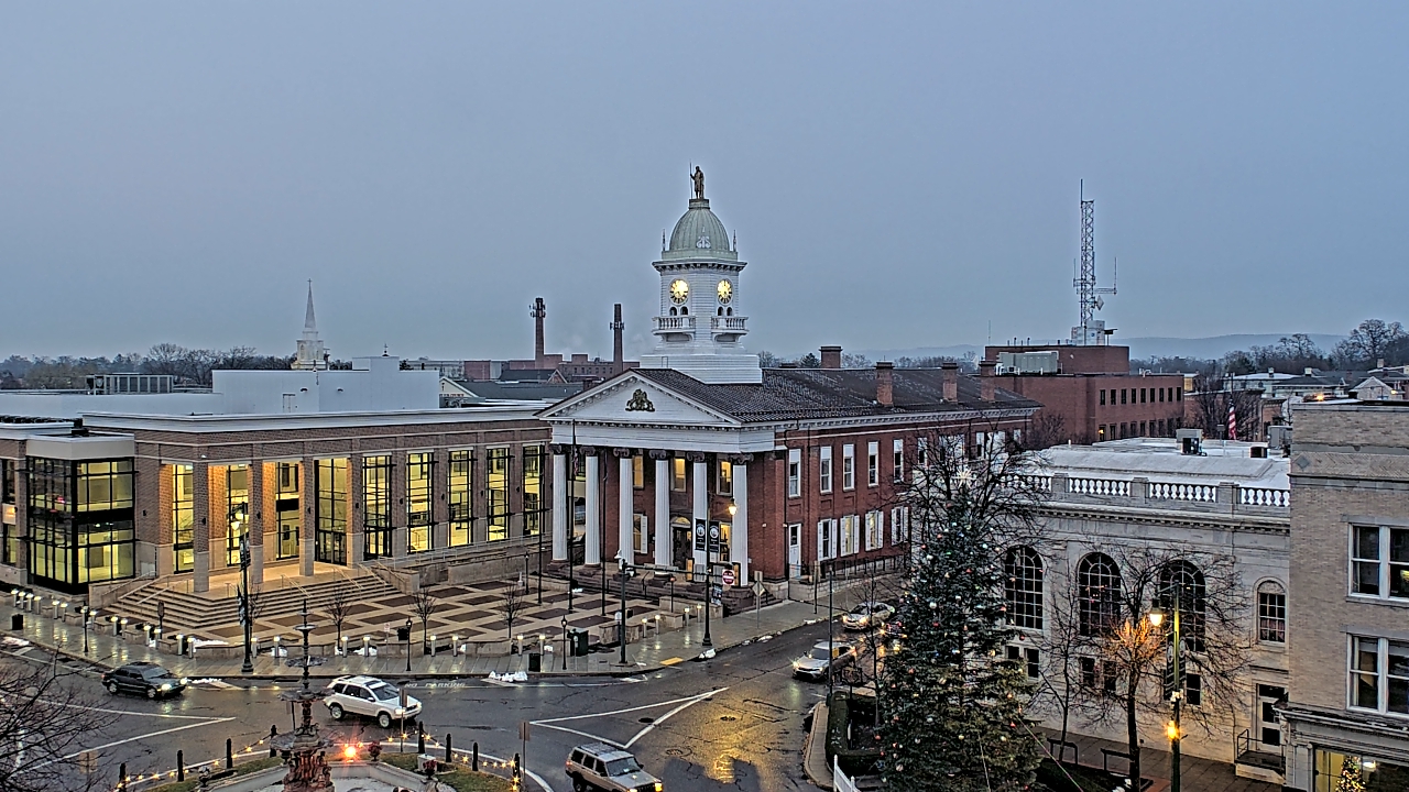Thumbnail for current weather camera view from Franklin County 11-30 Visitors Center in Chambersburg, Pennsylvania