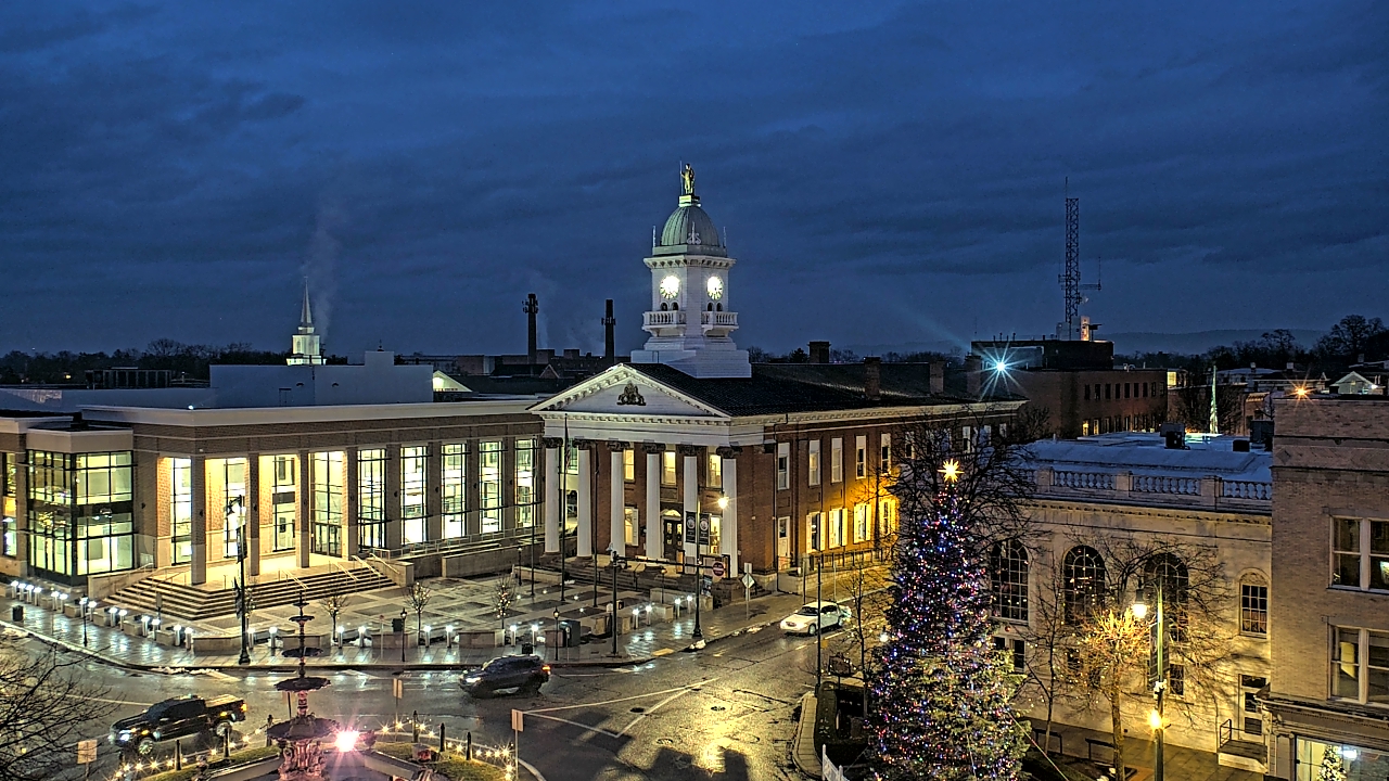 Thumbnail for current weather camera view from Franklin County 11-30 Visitors Center in Chambersburg, Pennsylvania