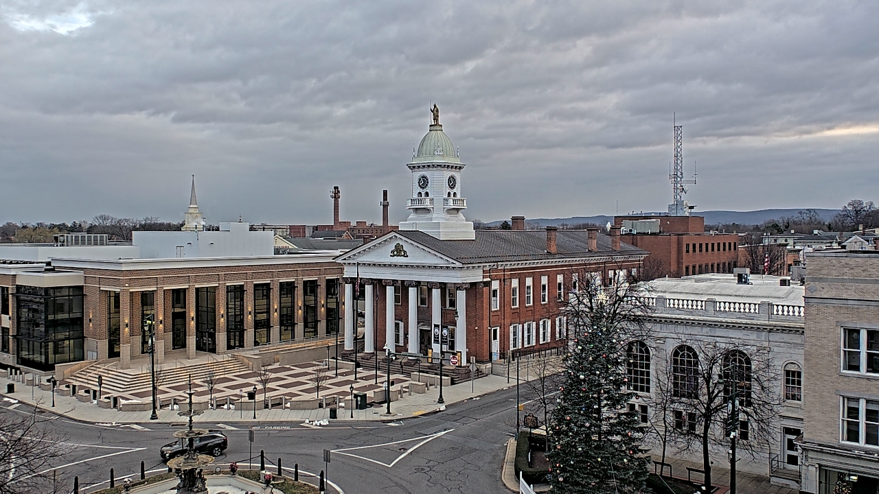 Thumbnail for current weather camera view from Franklin County 11-30 Visitors Center in Chambersburg, Pennsylvania