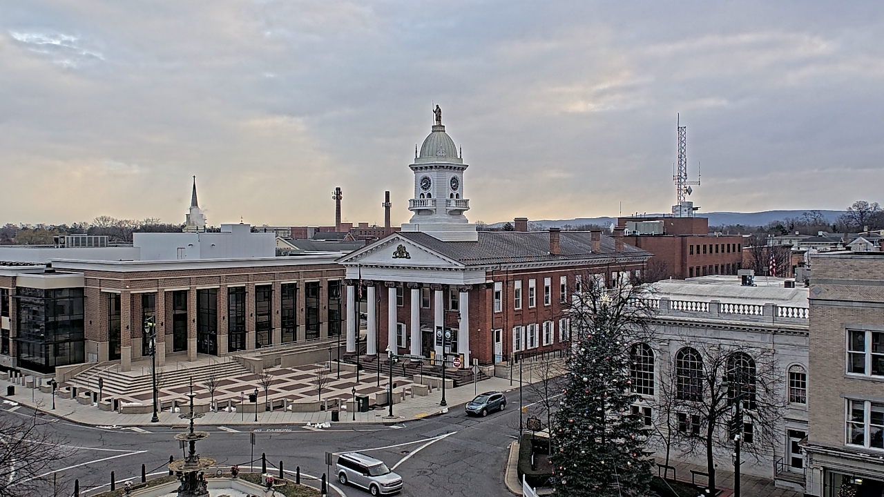 Thumbnail for current weather camera view from Franklin County 11-30 Visitors Center in Chambersburg, Pennsylvania