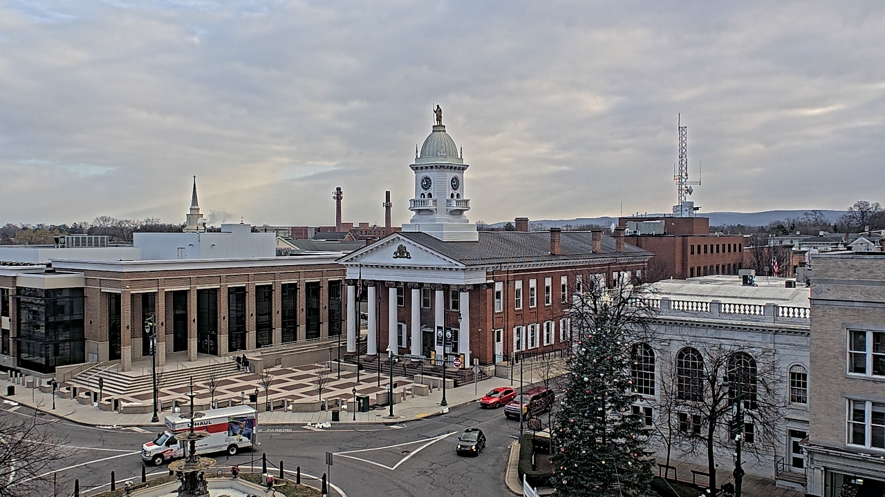 Thumbnail for current weather camera view from Franklin County 11-30 Visitors Center in Chambersburg, Pennsylvania