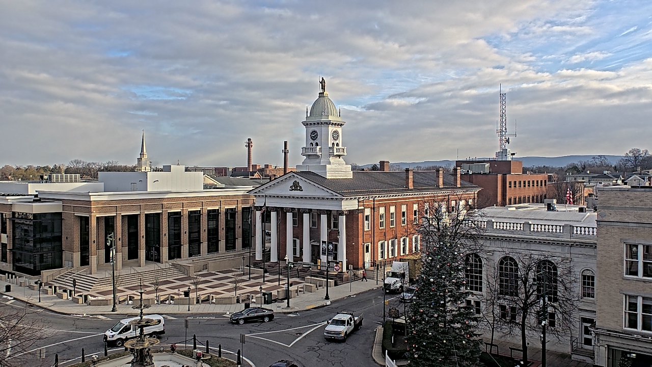 Thumbnail for current weather camera view from Franklin County 11-30 Visitors Center in Chambersburg, Pennsylvania