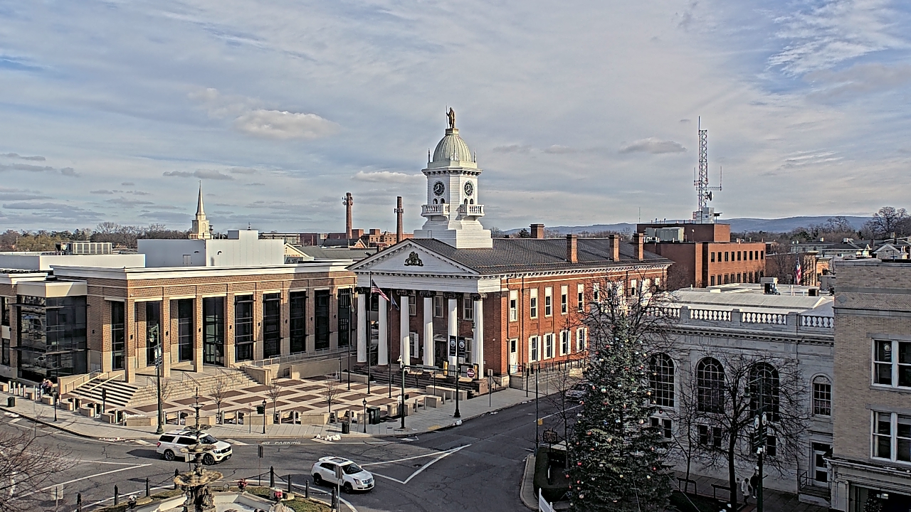 Thumbnail for current weather camera view from Franklin County 11-30 Visitors Center in Chambersburg, Pennsylvania