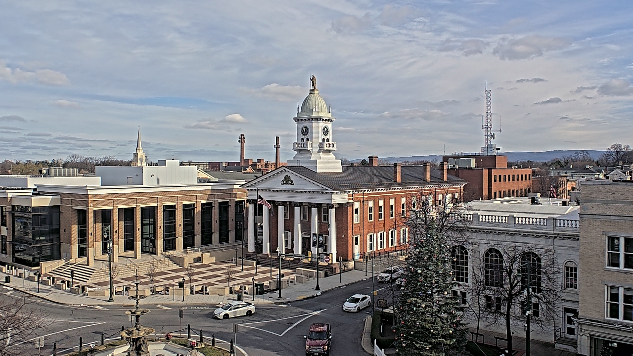 Thumbnail for current weather camera view from Franklin County 11-30 Visitors Center in Chambersburg, Pennsylvania