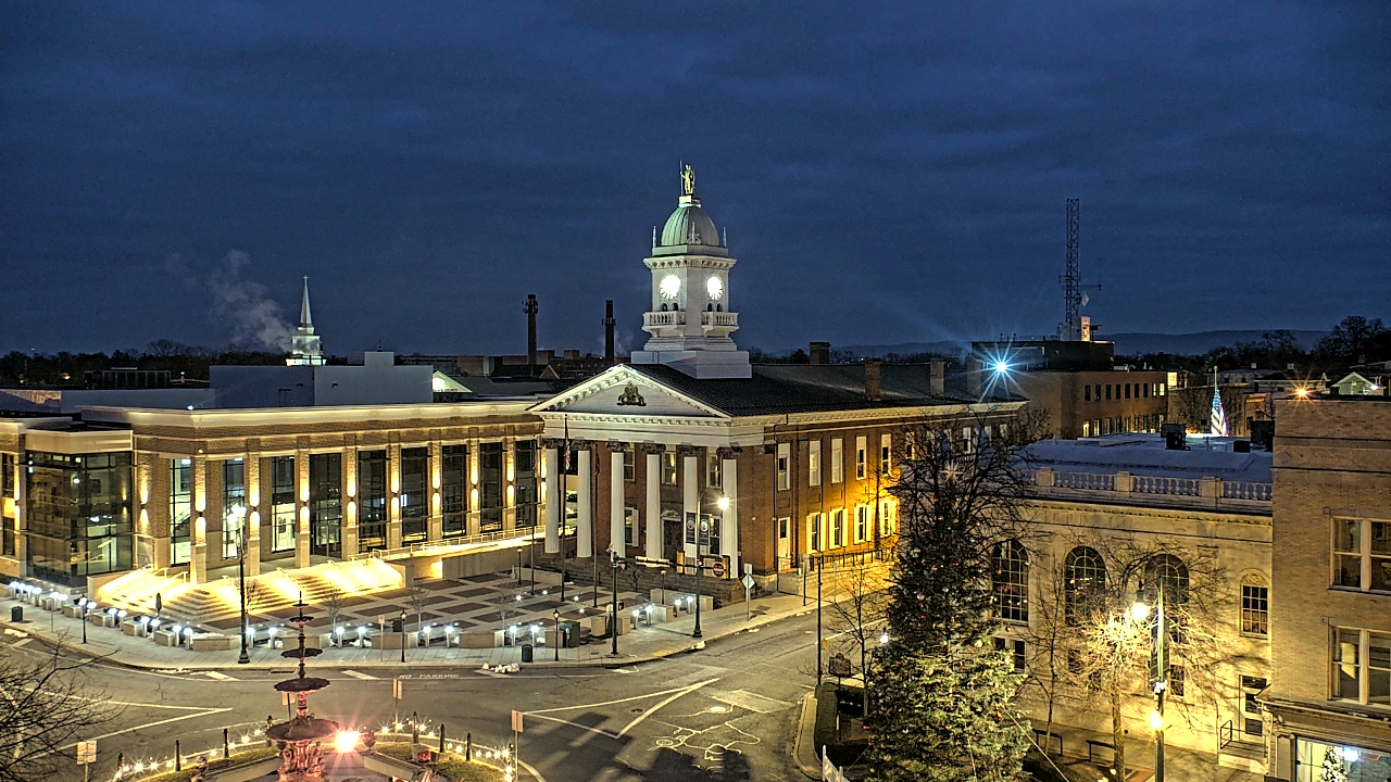 Thumbnail for current weather camera view from Franklin County 11-30 Visitors Center in Chambersburg, Pennsylvania