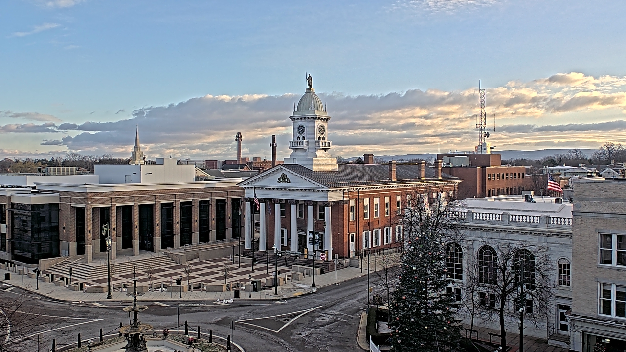 Thumbnail for current weather camera view from Franklin County 11-30 Visitors Center in Chambersburg, Pennsylvania