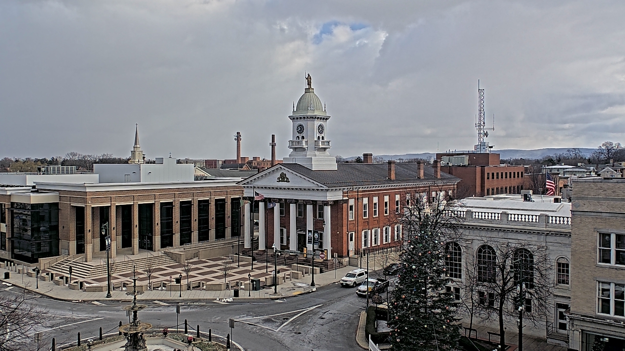 Thumbnail for current weather camera view from Franklin County 11-30 Visitors Center in Chambersburg, Pennsylvania