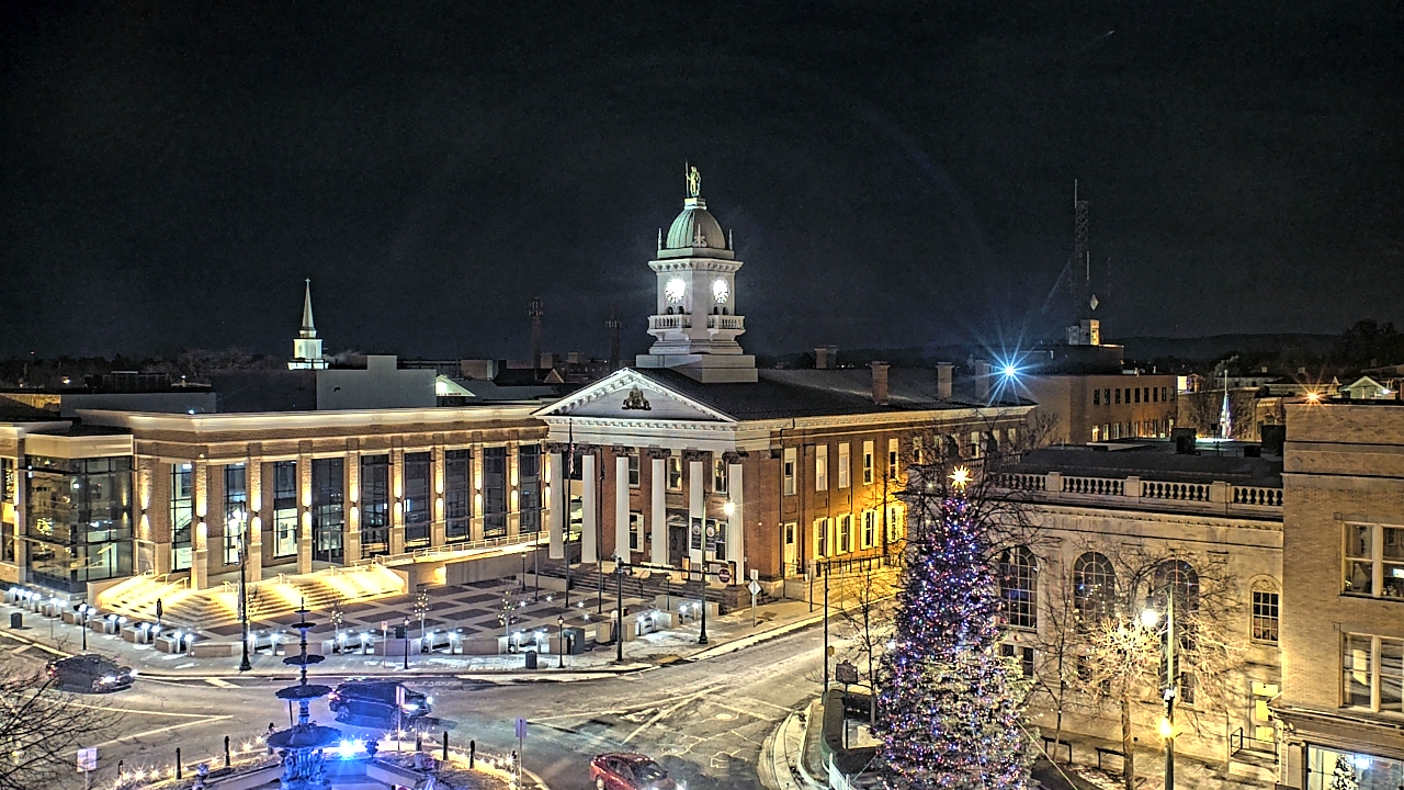 Thumbnail for current weather camera view from Franklin County 11-30 Visitors Center in Chambersburg, Pennsylvania