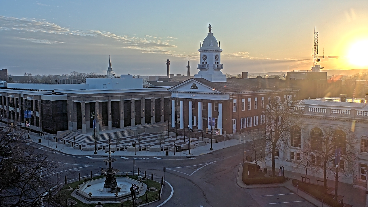 Thumbnail for current weather camera view from Franklin County 11-30 Visitors Center in Chambersburg, Pennsylvania