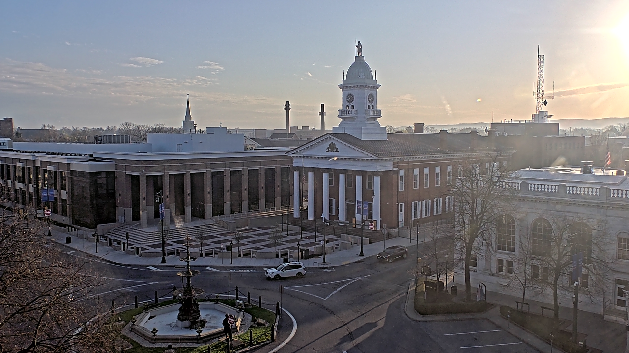 Thumbnail for current weather camera view from Franklin County 11-30 Visitors Center in Chambersburg, Pennsylvania
