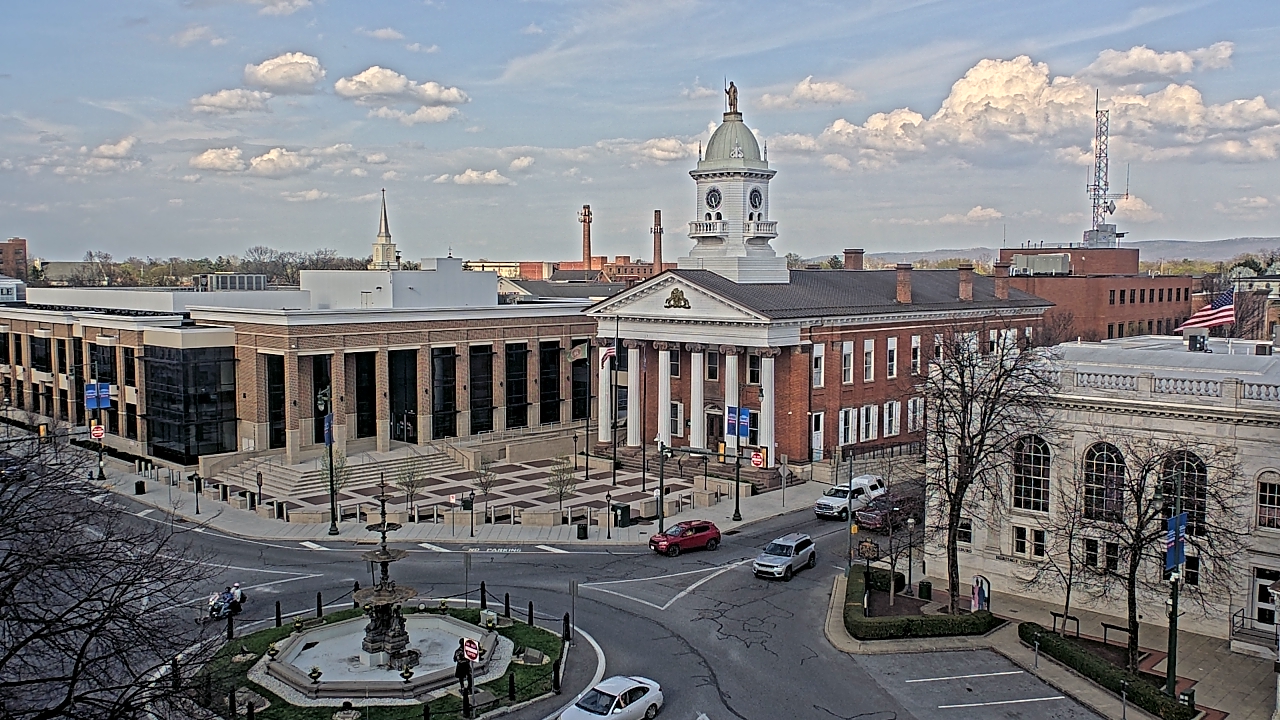 Thumbnail for current weather camera view from Franklin County 11-30 Visitors Center in Chambersburg, Pennsylvania