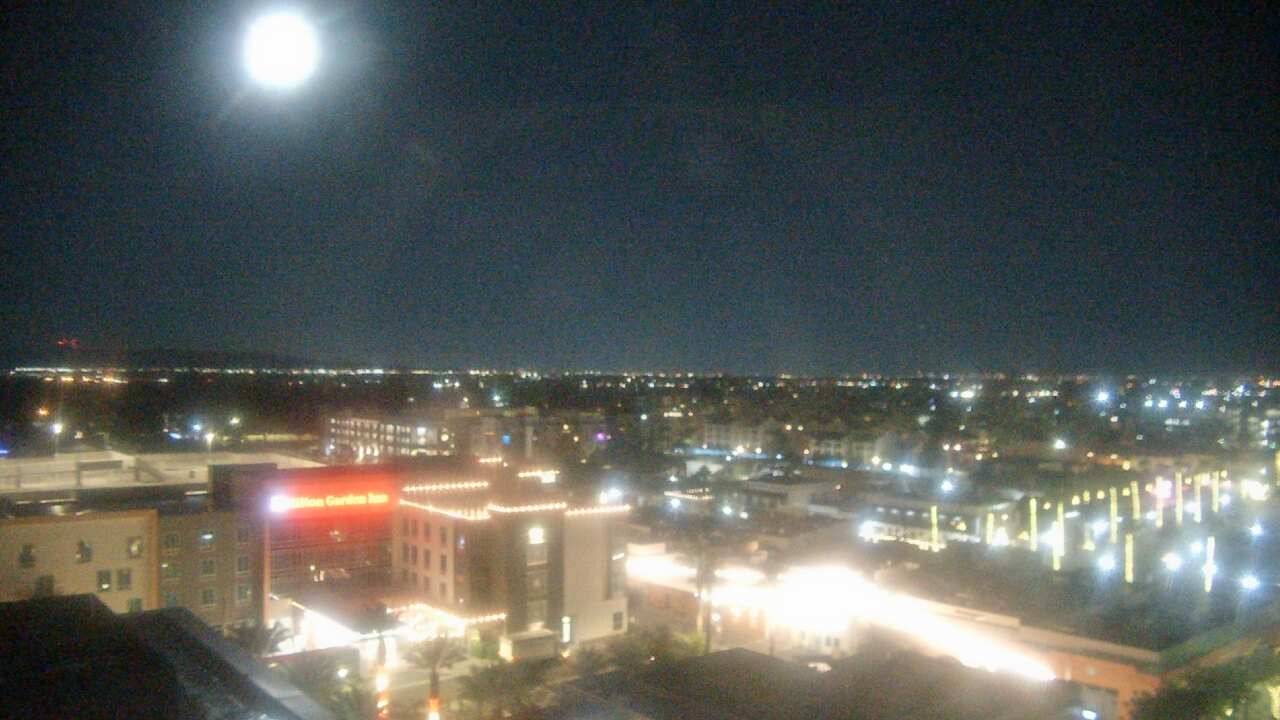 Thumbnail for current weather camera view from Chandler Courthouse Plaza in Chandler, Arizona