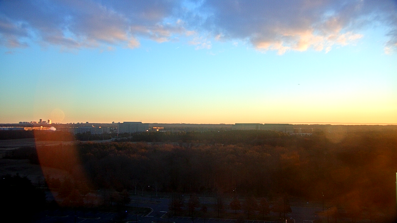 Thumbnail for current weather camera view from Steven F. Udvar-Hazy Center in Chantilly, Virginia
