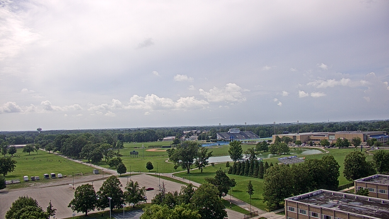 Thumbnail for current weather camera view from Eastern Illinois University in Charleston, Illinois