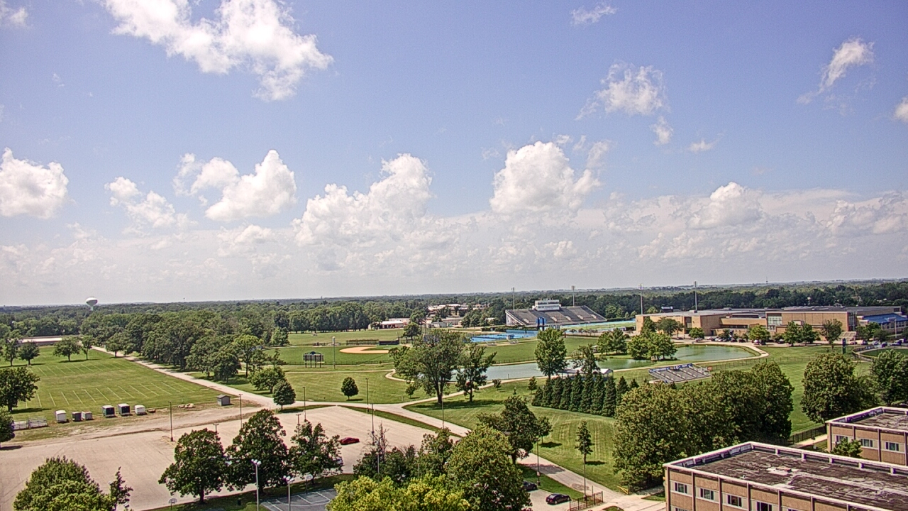 Thumbnail for current weather camera view from Eastern Illinois University in Charleston, Illinois