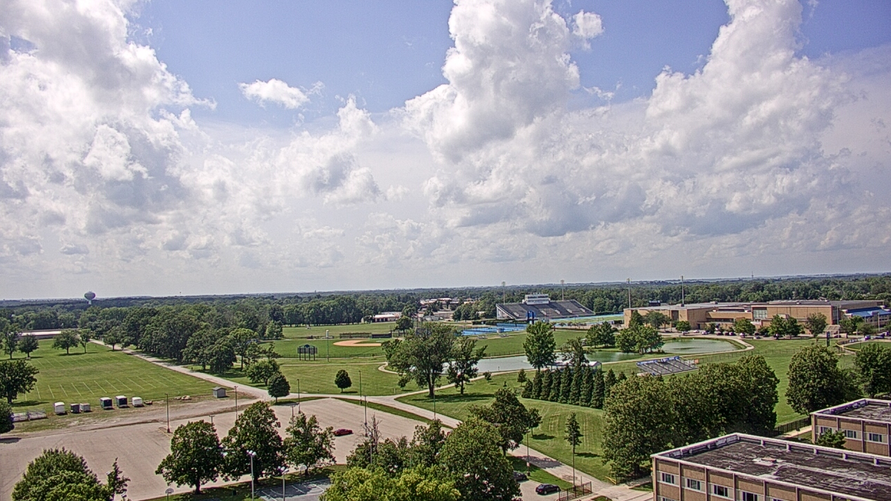 Thumbnail for current weather camera view from Eastern Illinois University in Charleston, Illinois