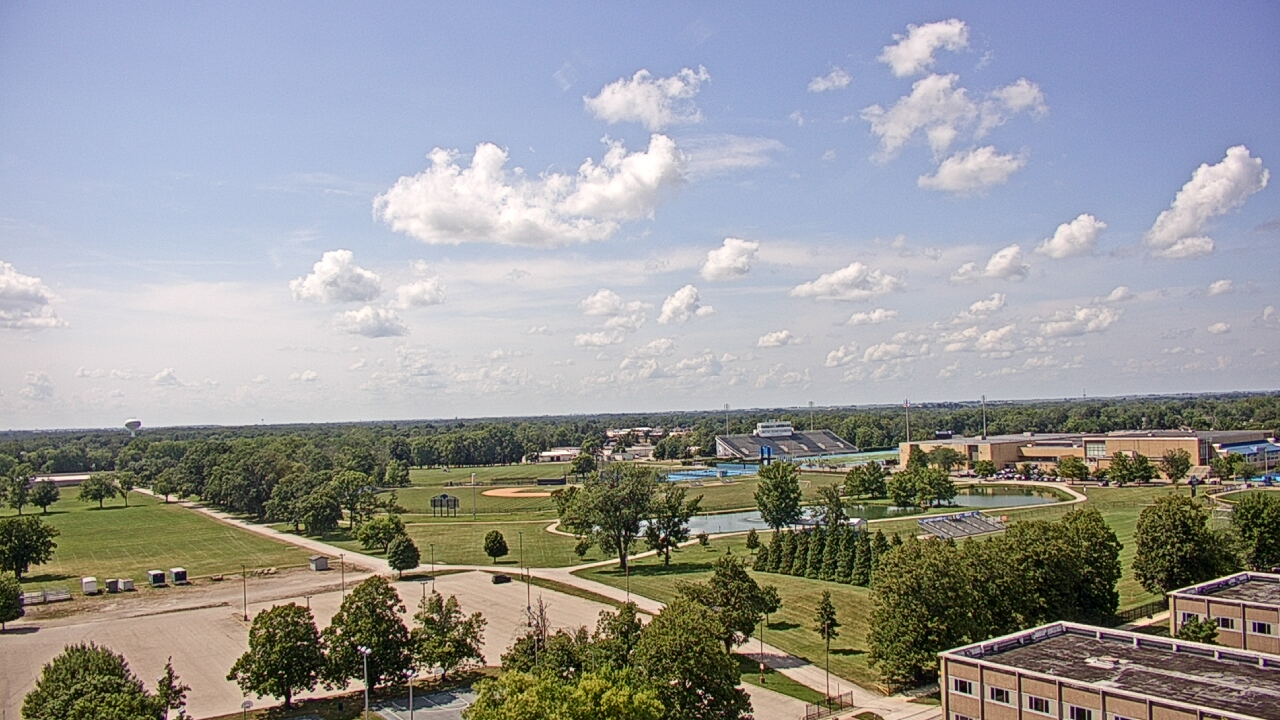 Thumbnail for current weather camera view from Eastern Illinois University in Charleston, Illinois