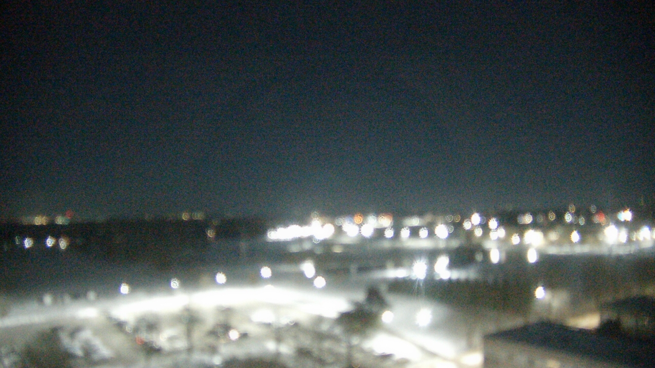 Thumbnail for current weather camera view from Eastern Illinois University in Charleston, Illinois