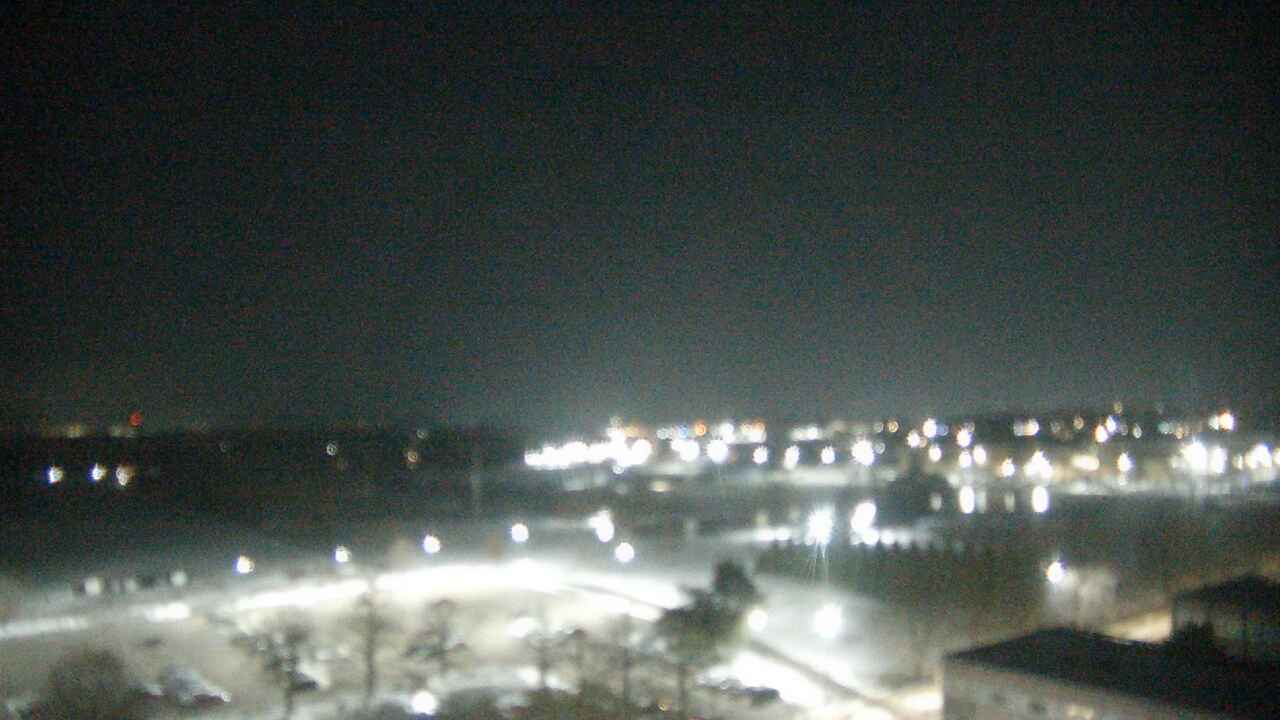Thumbnail for current weather camera view from Eastern Illinois University in Charleston, Illinois