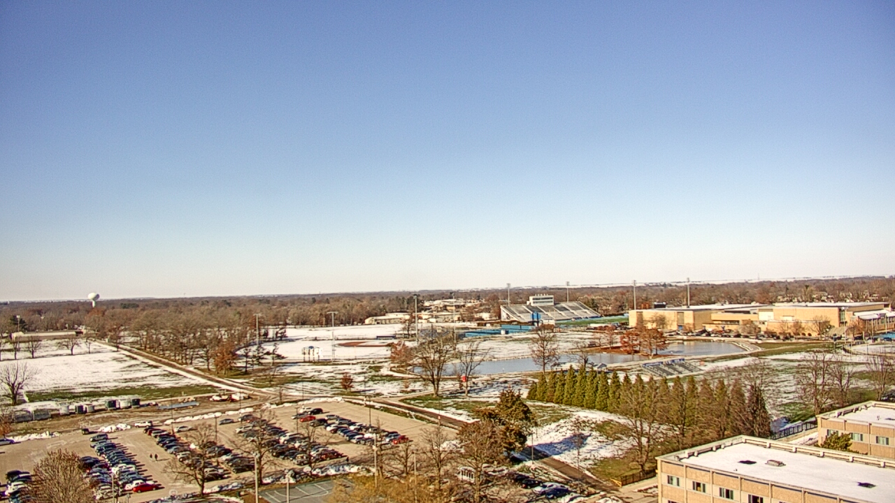 Thumbnail for current weather camera view from Eastern Illinois University in Charleston, Illinois