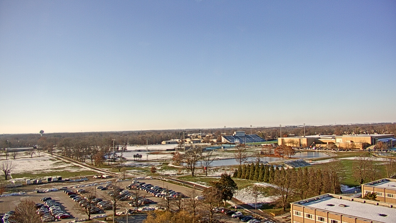 Thumbnail for current weather camera view from Eastern Illinois University in Charleston, Illinois