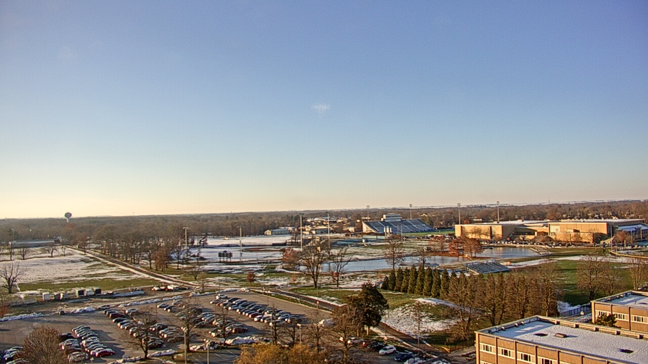 Thumbnail for current weather camera view from Eastern Illinois University in Charleston, Illinois