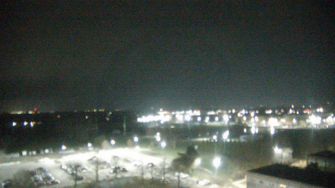 Thumbnail for current weather camera view from Eastern Illinois University in Charleston, Illinois